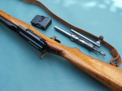 Schmidt & P17 037